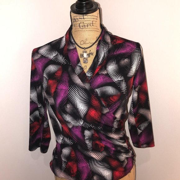 Vince Camuto Multi Color Design Front Wrap Top - Picture 2 of 8